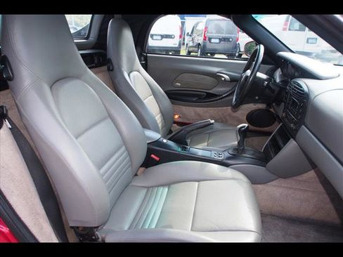 Used 2001 Porsche Boxster image 18