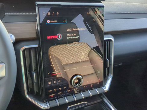 New 2026 GMC Acadia Denali w/ Super Cruise Package image 19