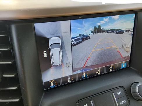 Used 2023 GMC Acadia Denali w/ Denali Technology Package AWD/4WD image 11