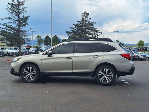 Used 2018 Subaru Outback 3.6R Limited image 5
