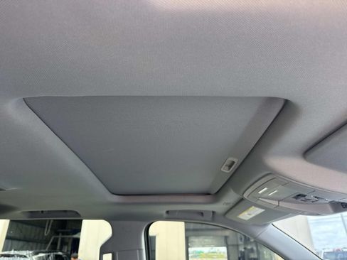 Used 2020 GMC Yukon XL SLT AWD/4WD image 13