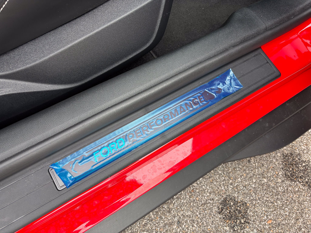 Certified 2020 Ford Mustang Shelby GT500 w/ Technology Package RWD image 21