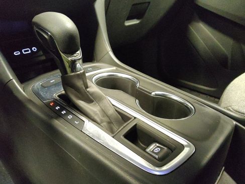 Used 2024 Chevrolet Equinox LT w/ Driver Convenience Package image 26