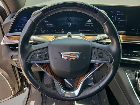 Used 2023 Cadillac Escalade ESV Premium Luxury RWD image 31