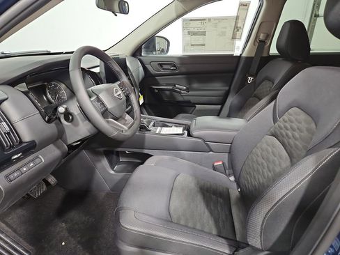 New 2026 Nissan Pathfinder SV image 9