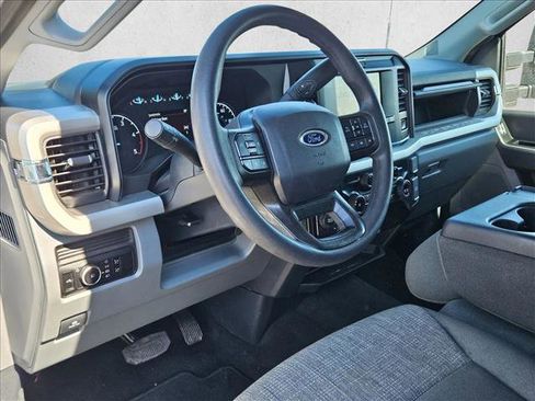 Used 2025 Ford F250 XLT image 9