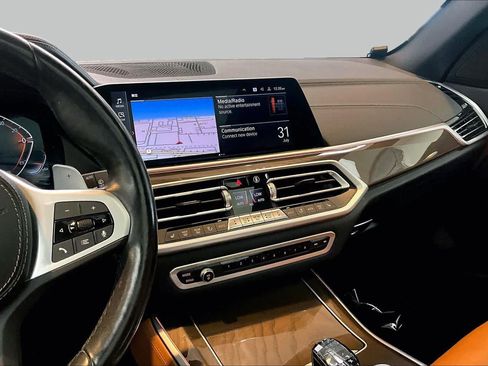 Used 2022 BMW X5 xDrive40i w/ M Sport Package AWD/4WD image 7