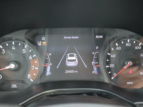 Used 2025 Jeep Compass Latitude w/ Convenience Group AWD/4WD image 16