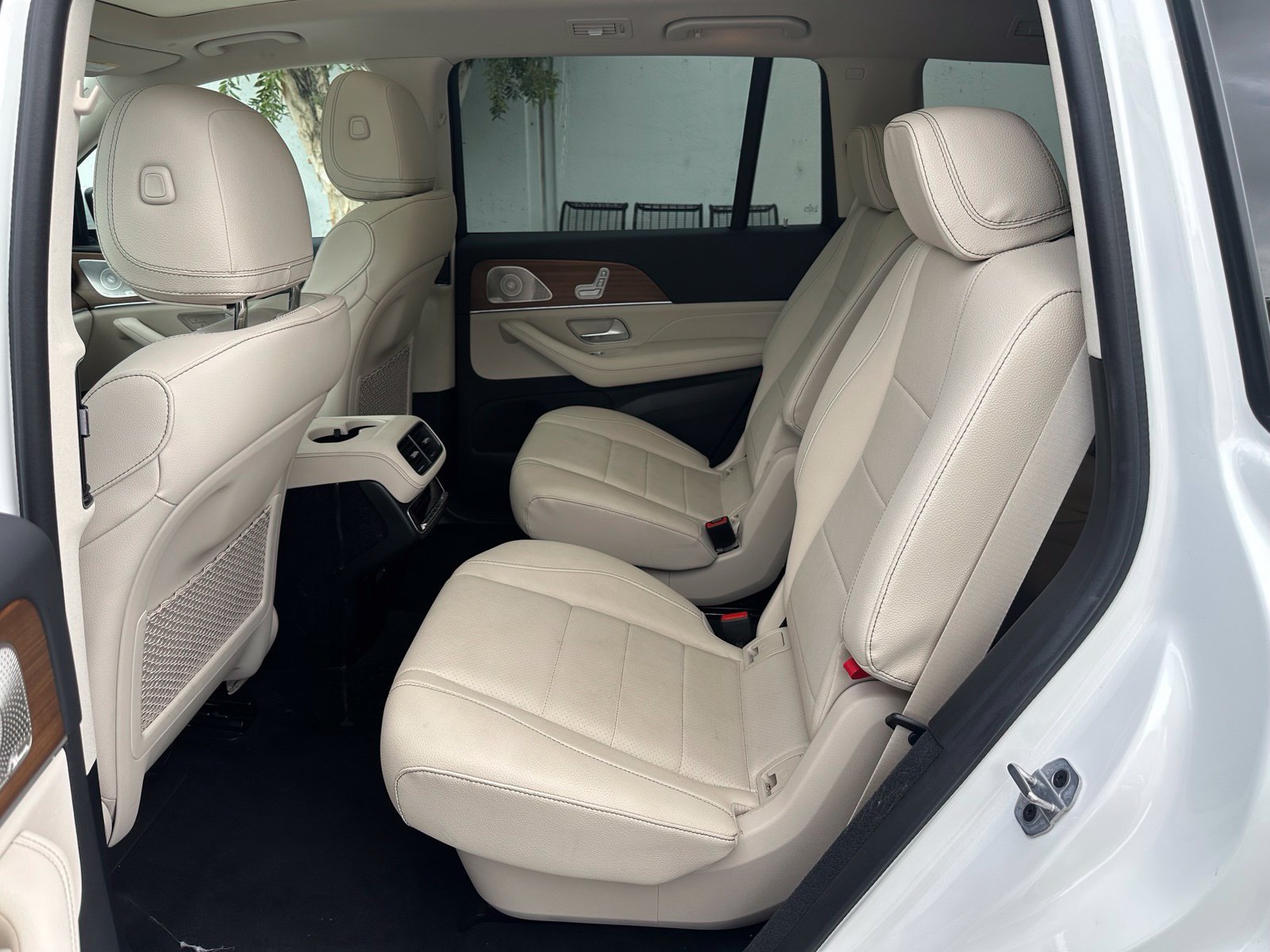 Used 2023 Mercedes-Benz GLS 450 4MATIC image 8