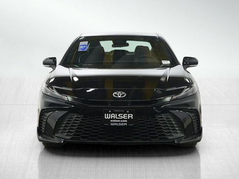 Used 2025 Toyota Camry SE image 8