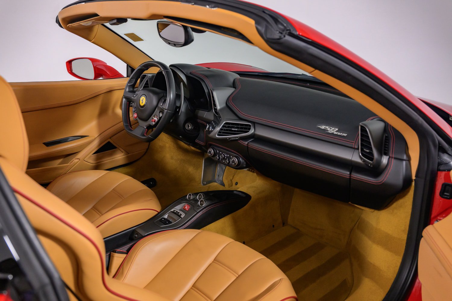 Used 2013 Ferrari 458 Spider RWD image 31