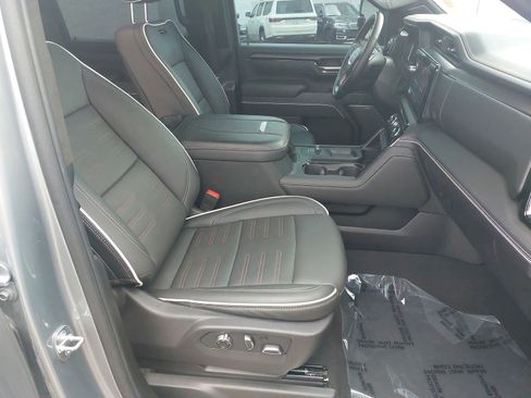 Used 2024 GMC Sierra 2500 AT4X w/ AT4X AEV Edition image 10