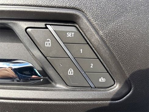 New 2025 Chevrolet Colorado ZR2 w/ Off-Road Front Bumper Package image 16