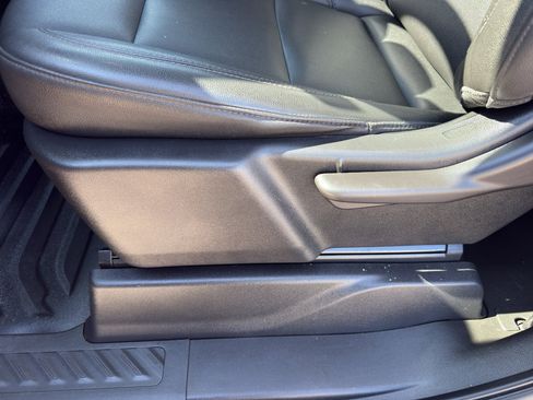 Used 2022 Chevrolet Silverado 1500 W/T w/ WT Value Package image 15