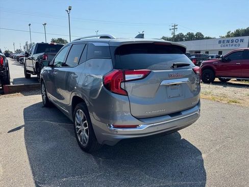 Used 2024 GMC Terrain Denali w/ Denali Premium Package AWD/4WD image 2