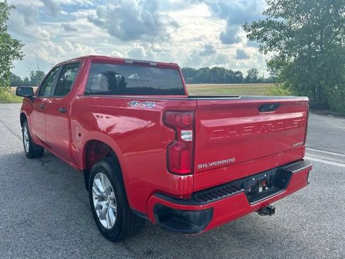 Used 2020 Chevrolet Silverado 1500 Custom w/ Custom Value Package AWD/4WD image 4