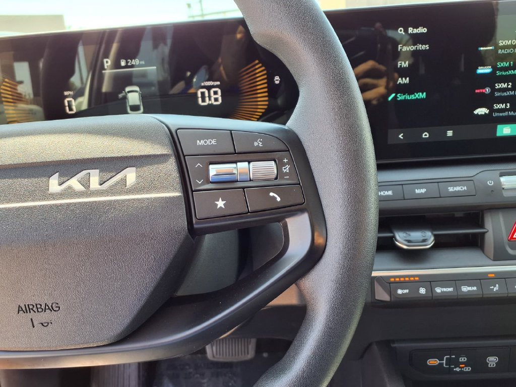 Used 2025 Kia K4 FWD image 18