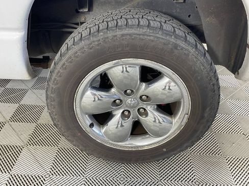 Used 2004 Dodge Ram 1500 Truck SLT w/ Sport Appearance Group AWD/4WD image 12