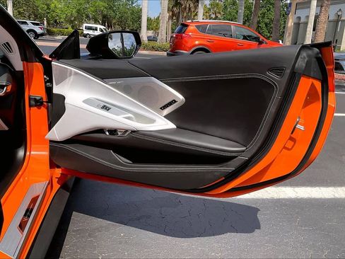 Used 2024 Chevrolet Corvette Stingray Premium Conv w/ Z51 Performance Package image 25