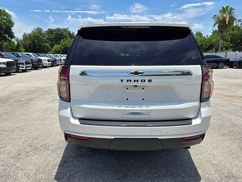 Used 2022 Chevrolet Tahoe LT w/ LT Signature Plus Package RWD image 5