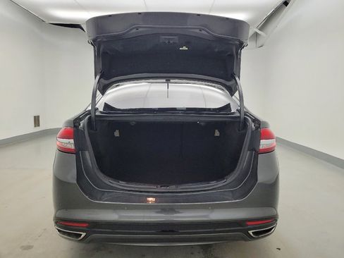 Used 2018 Ford Fusion Titanium image 29