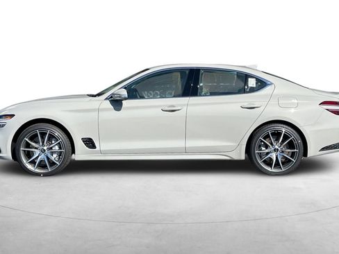 Used 2026 Genesis G70 2.5T image 3