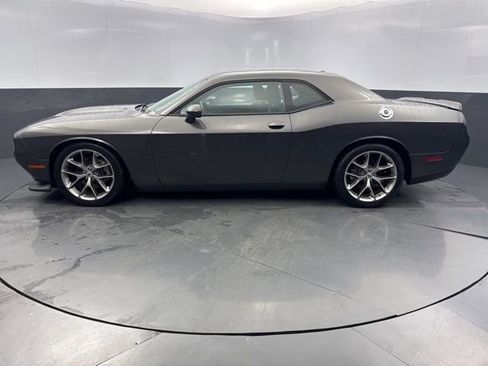 Used 2022 Dodge Challenger GT image 2