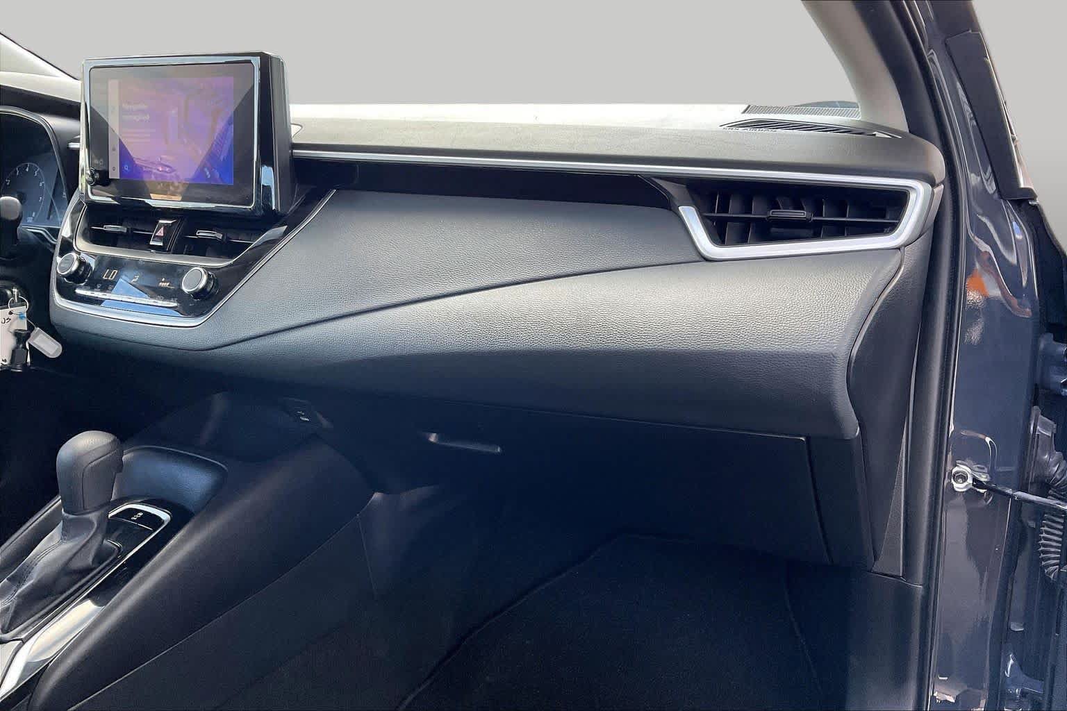 Used 2025 Toyota Corolla LE FWD image 19