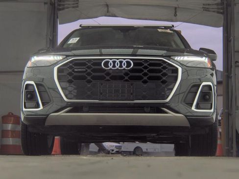 Used 2023 Audi Q5 2.0T Prestige image 3