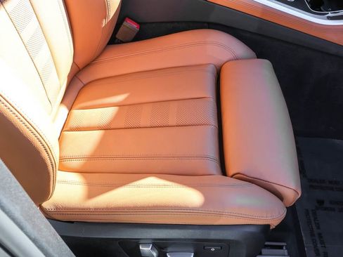 Used 2022 BMW X5 xDrive40i w/ M Sport Package image 42