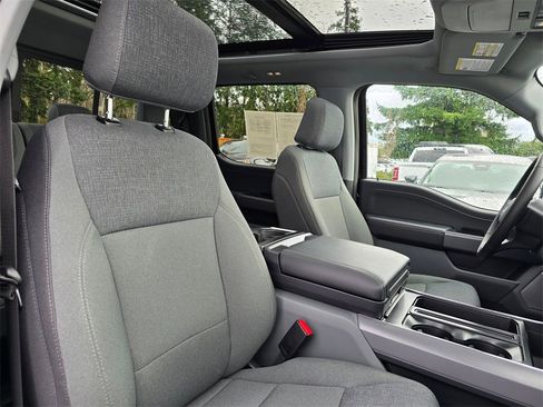 Used 2024 Ford F150 XLT w/ Equipment Group 303A High image 9