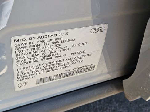 Used 2023 Audi Q4 e-tron Premium Plus w/ Premium Plus AWD/4WD image 25
