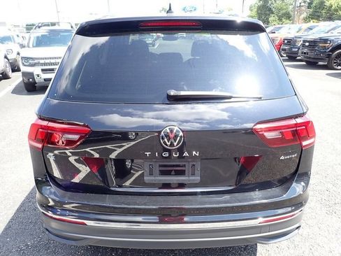 Used 2023 Volkswagen Tiguan SE image 7