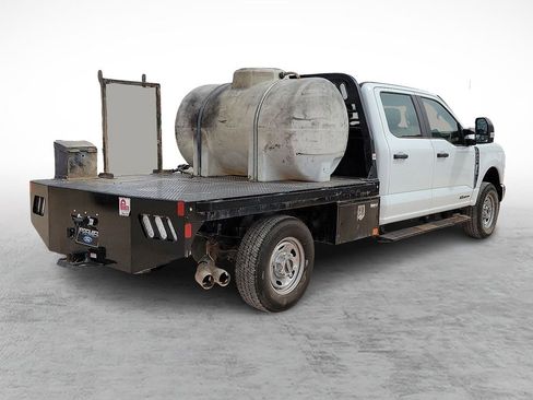 Used 2025 Ford F250 XL w/ XL Chrome Package image 11