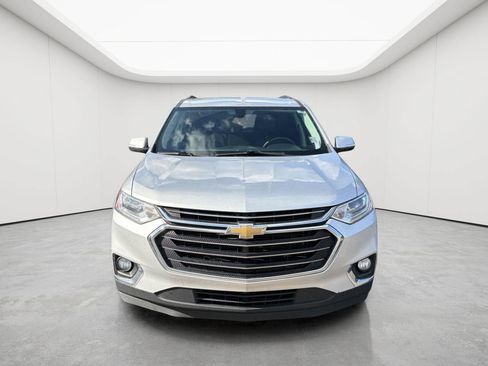 Used 2019 Chevrolet Traverse LT FWD image 2