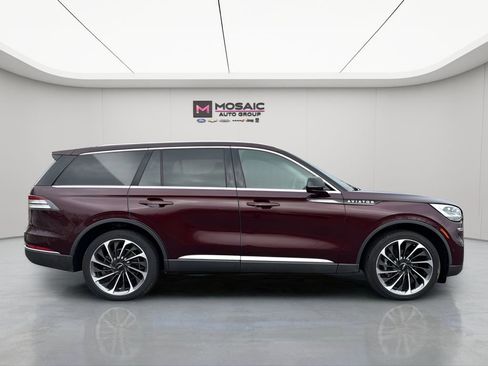 Used 2021 Lincoln Aviator Reserve w/ Equipment Group 202A image 2