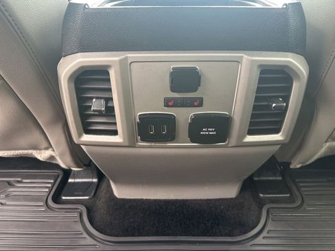 Used 2018 Ford F150 Lariat w/ Equipment Group 502A Luxury AWD/4WD image 13