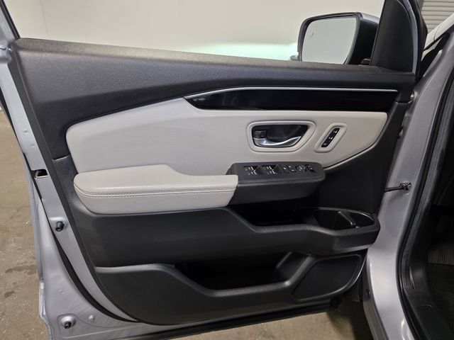 Used 2024 Honda Pilot Touring image 25