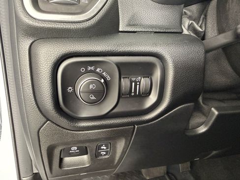 Used 2022 RAM 1500 Laramie AWD/4WD image 21