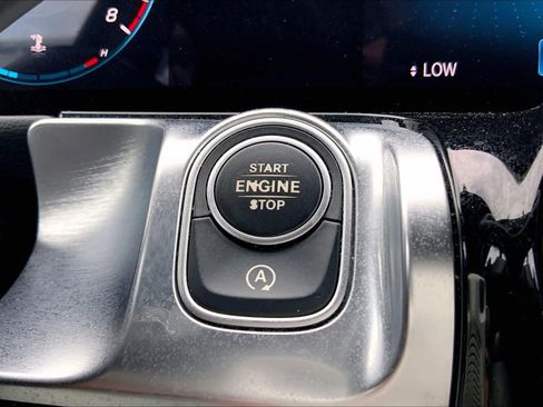 Used 2020 Mercedes-Benz GLB 250 image 31