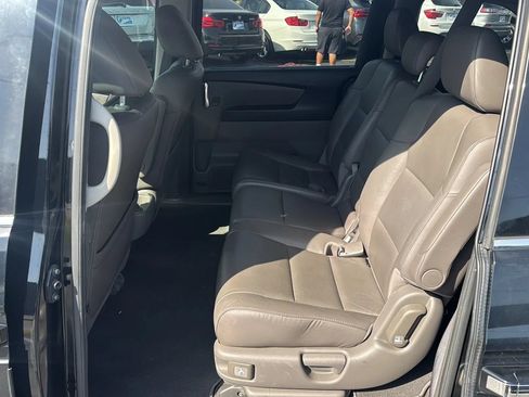 Used 2014 Honda Odyssey Touring image 10