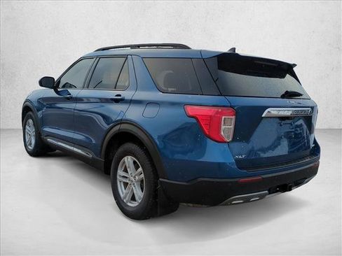 Used 2021 Ford Explorer XLT w/ Equipment Group 202A image 7