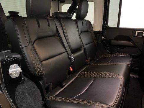 Used 2022 Jeep Wrangler Unlimited Sahara AWD/4WD image 79