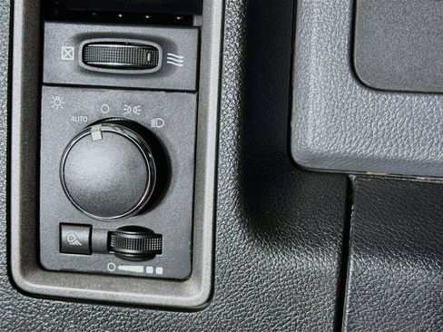 Used 2013 RAM 2500 Tradesman w/ Chrome Appearance Group AWD/4WD image 15