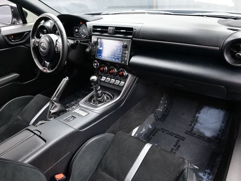 Used 2023 Toyota GR86 Premium w/ ALL Weather Mat Package (TMS) image 14