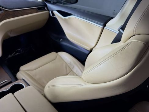 Used 2017 Tesla Model S 60 RWD image 26