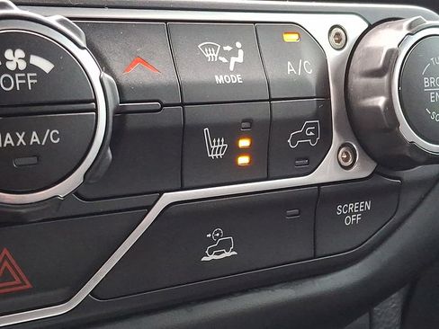 Used 2022 Jeep Wrangler Unlimited Sport AWD/4WD image 23