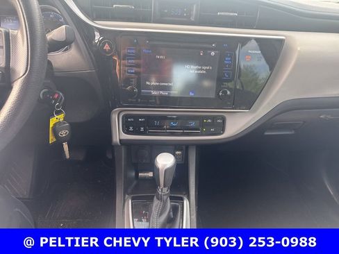 Used 2017 Toyota Corolla L image 17