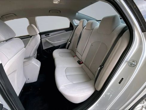 Used 2018 Hyundai Sonata SE image 19