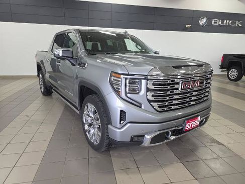 Used 2023 GMC Sierra 1500 Denali w/ Denali Reserve Package AWD/4WD image 7